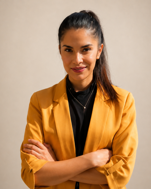 Headshot — Cristi Lugo Flores
