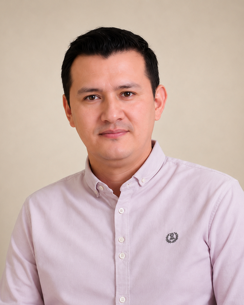 Headshot — Denis Gomez
