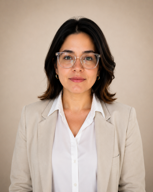 Headshot — Sara Juarez